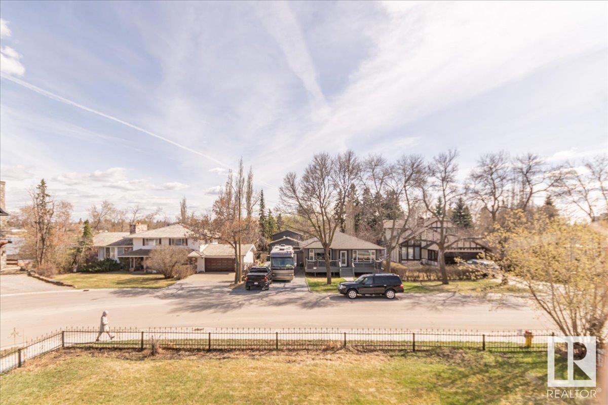 4518 51 Av Property Photo 28