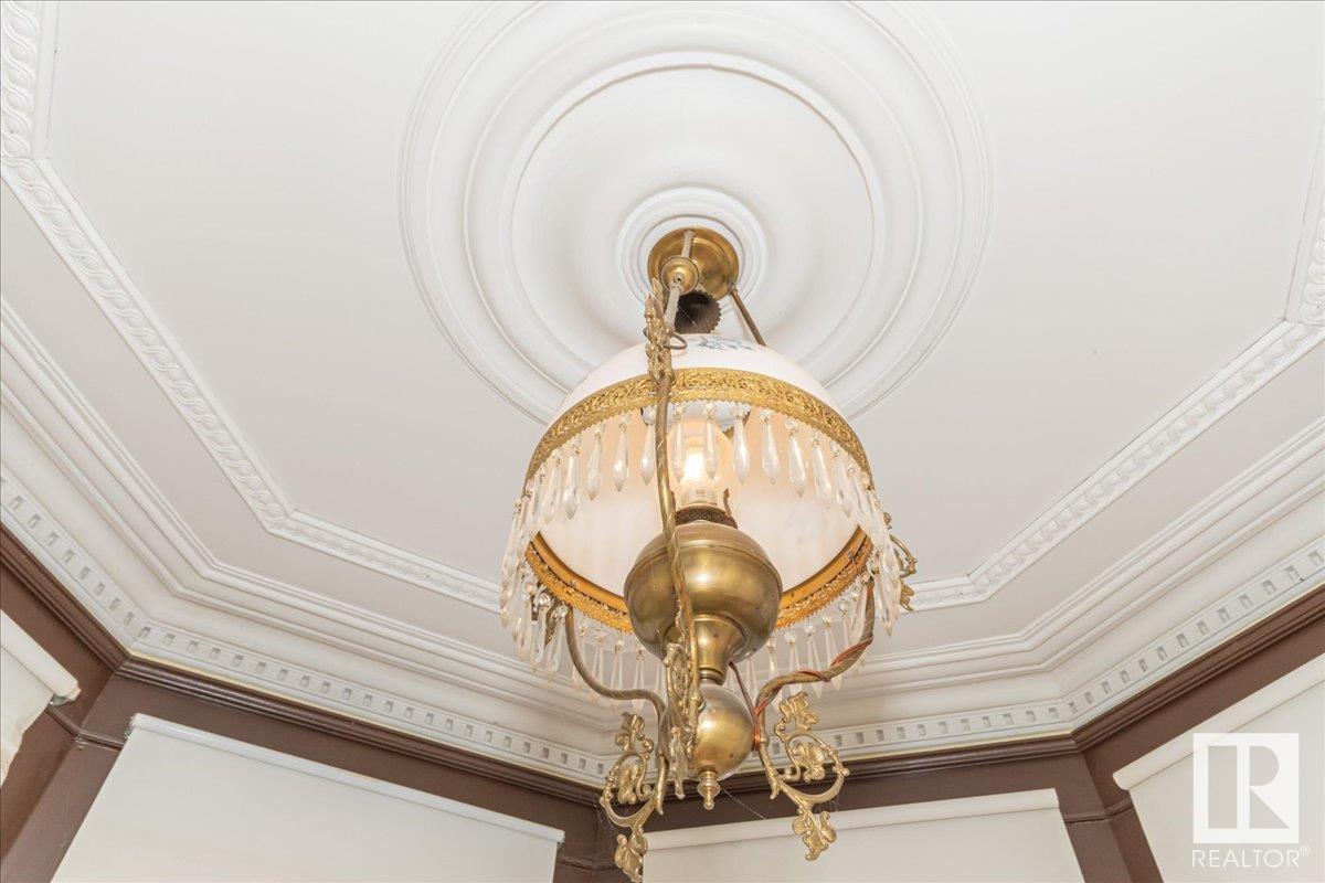 4518 51 Av Property Photo 35