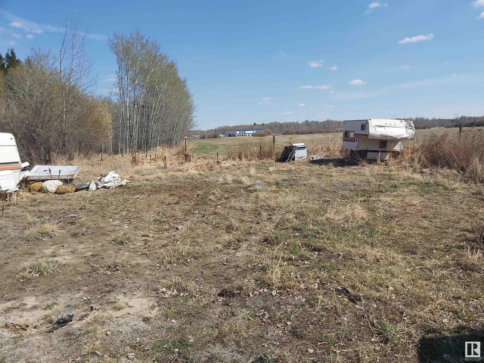 4925 46a Av Property Photo 1