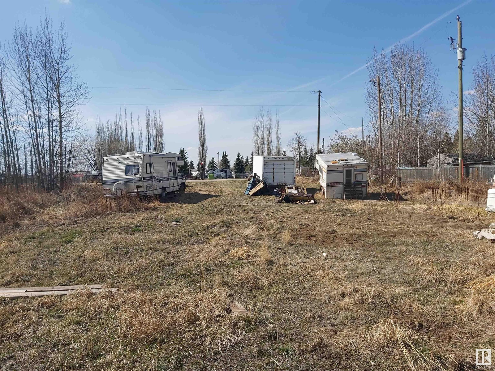 4925 46a Av Property Photo 2