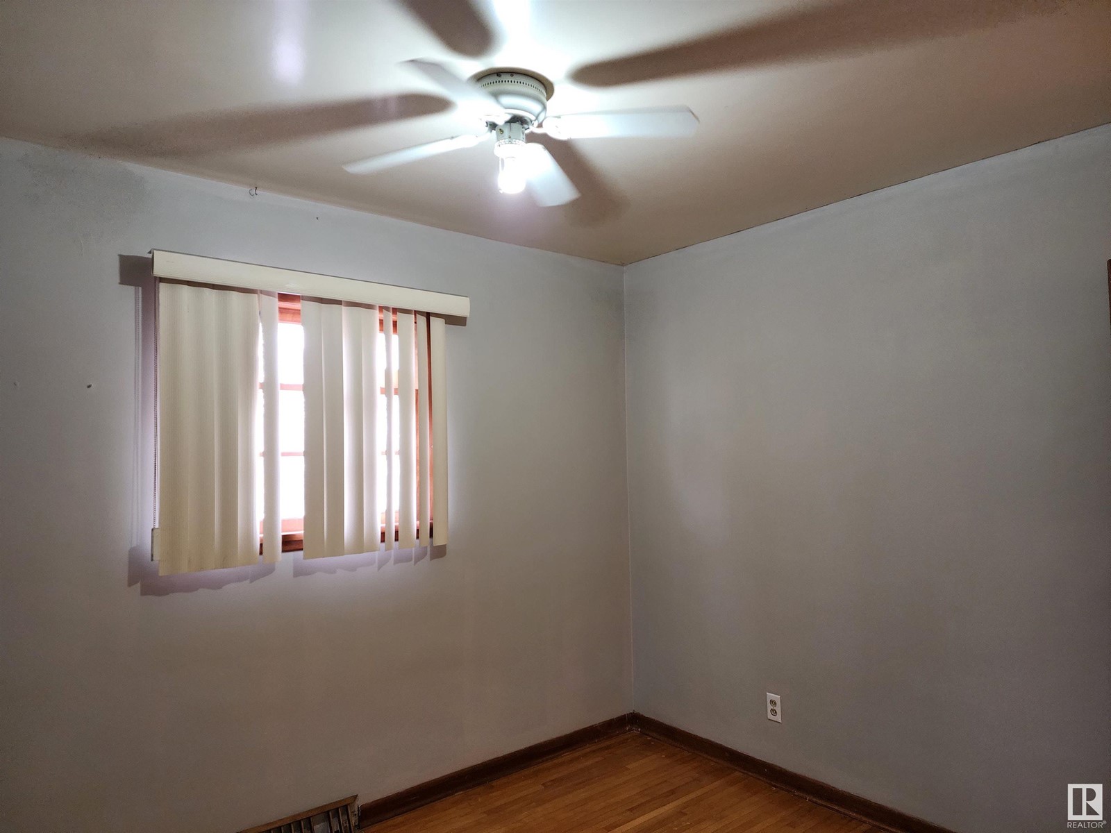 125 1st St W Property Photo 11