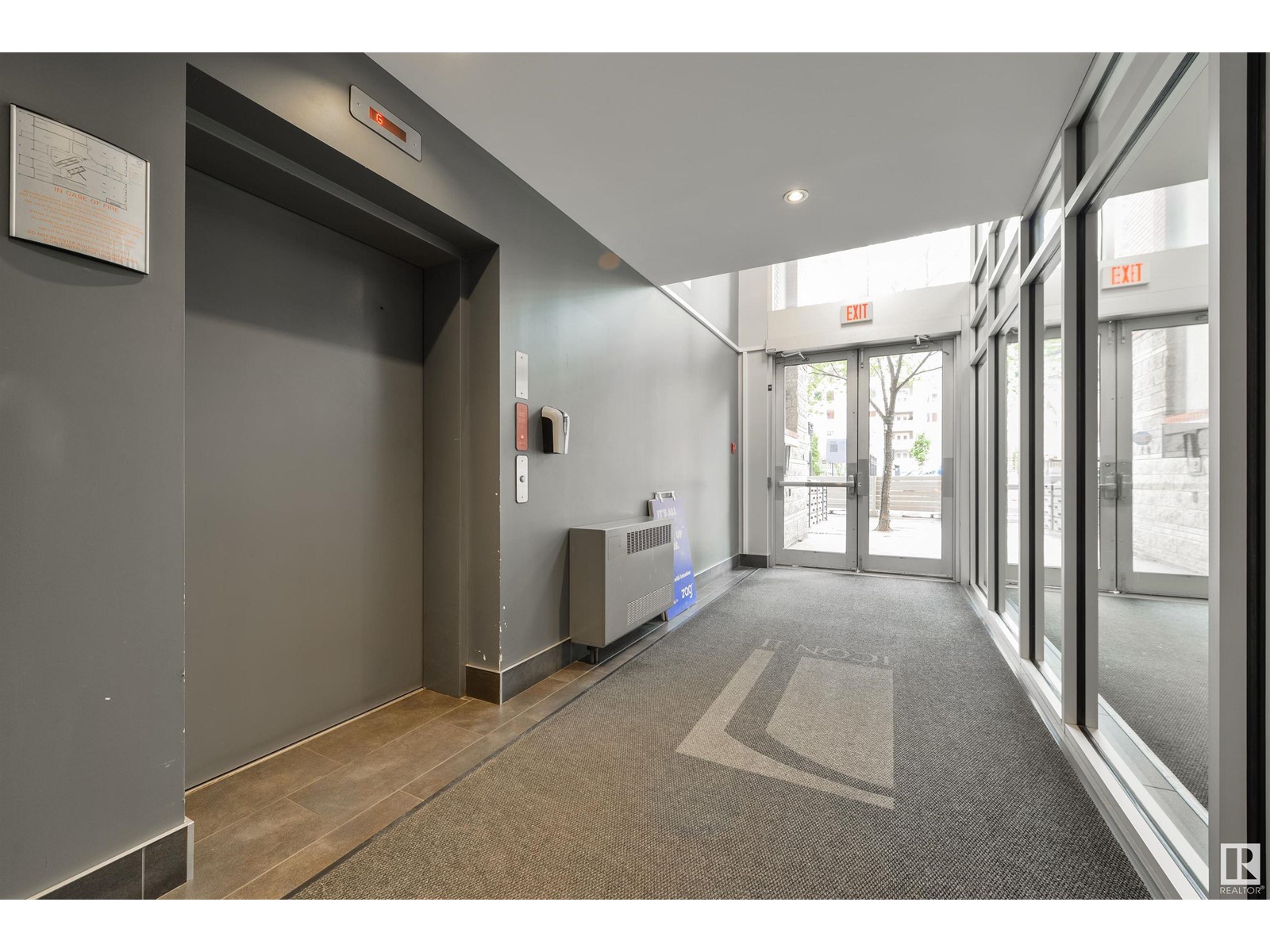 #401 10154 104 St Nw Property Photo 9