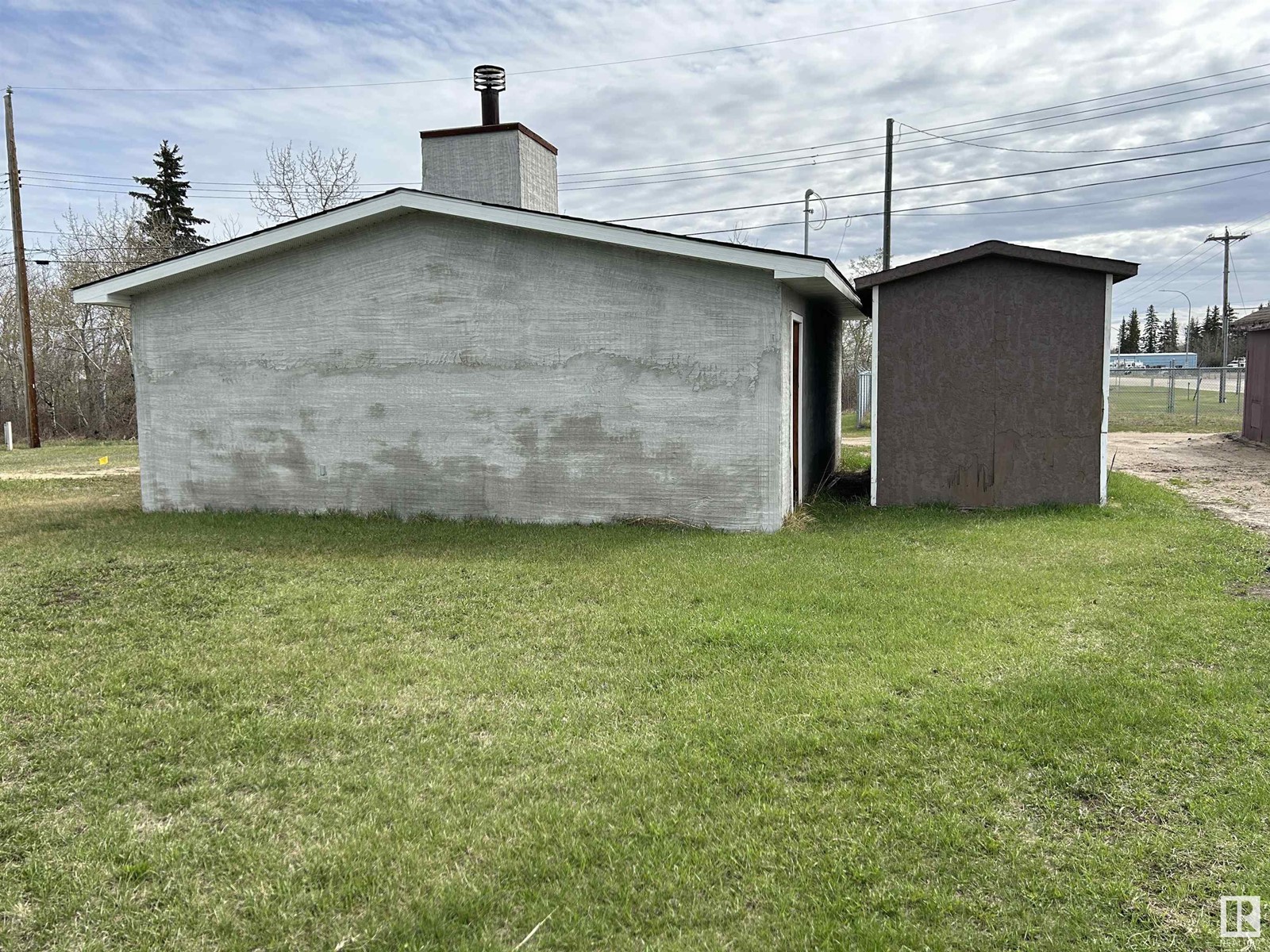 4807 46 St Property Photo 5