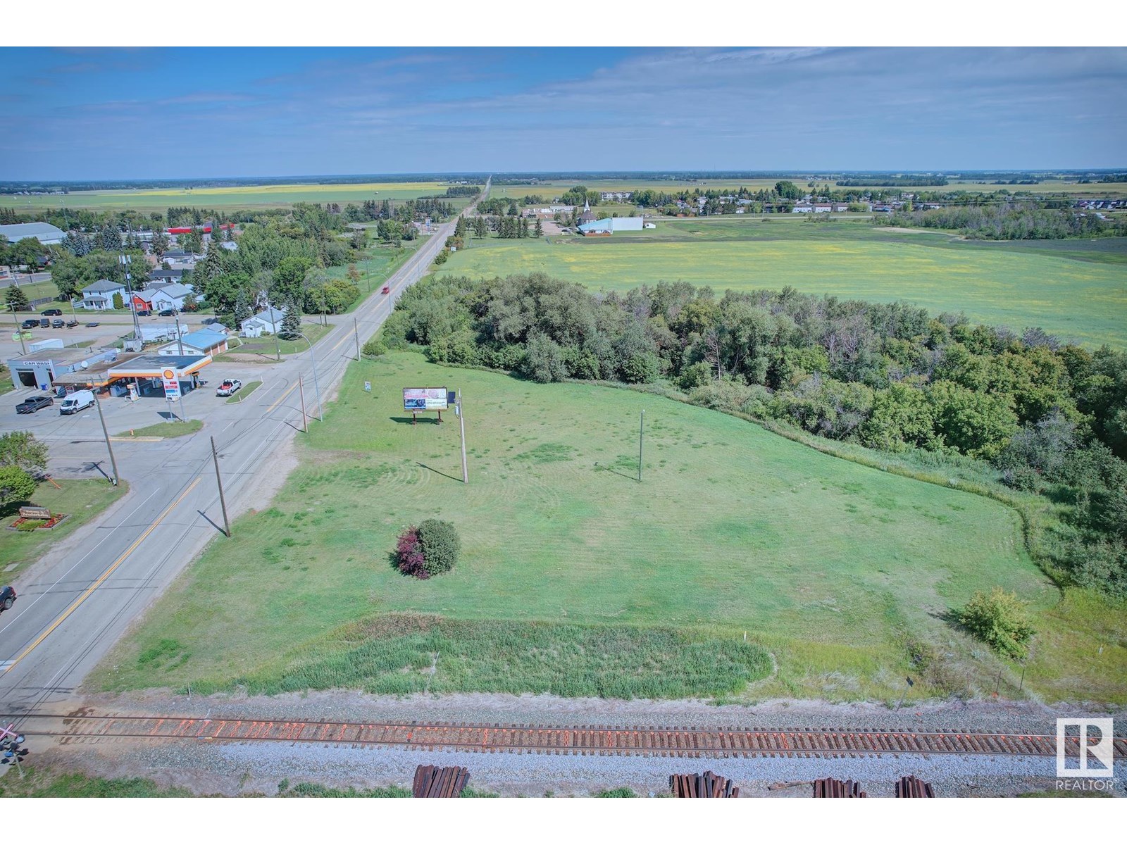 4715 & 4803 48 St Property Photo 3