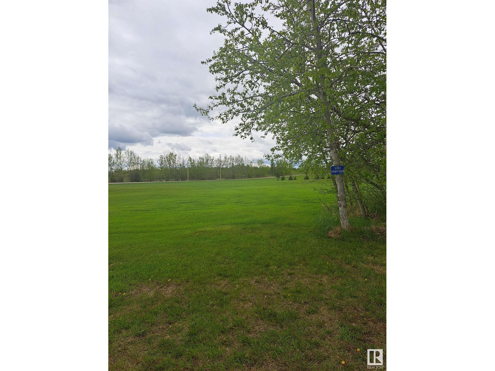 5302 Everett Rd Property Photo 1