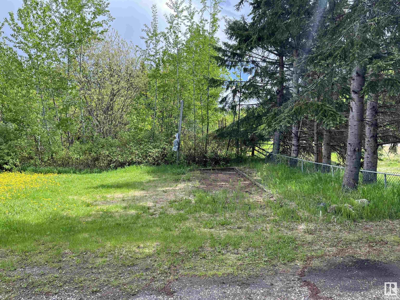 90 4418 Hwy 633 Property Photo 19