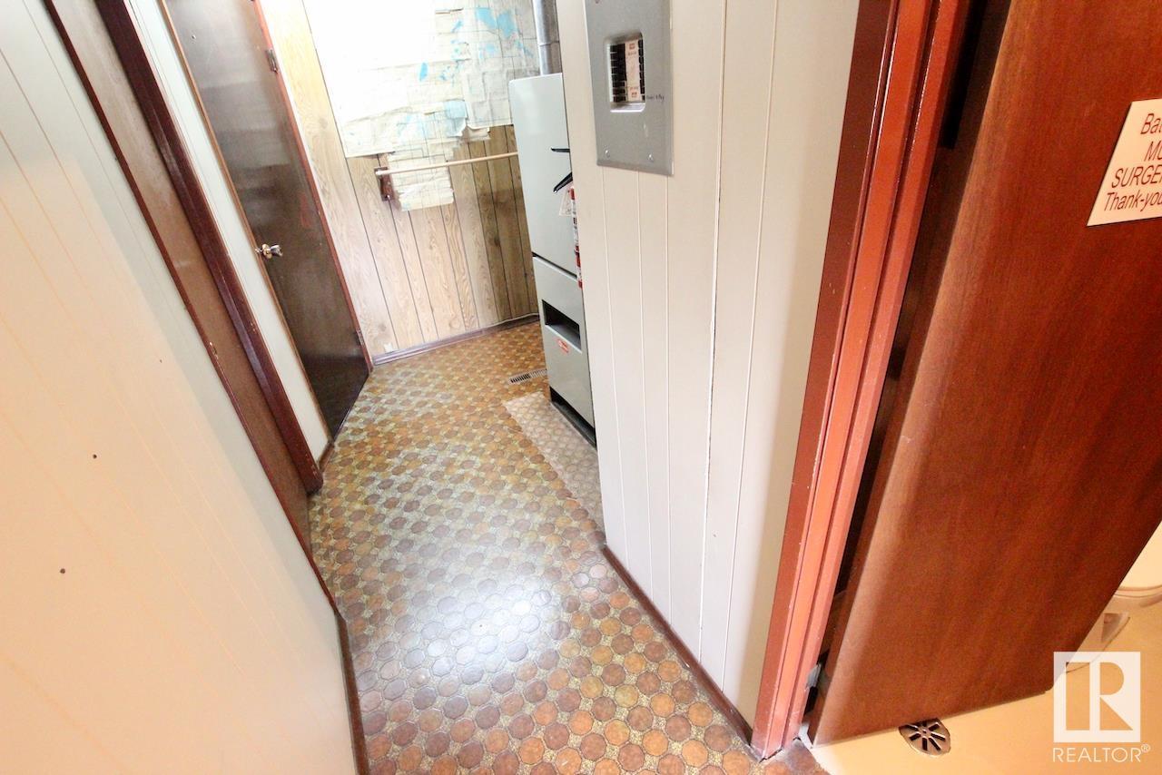 5615 Railway Av Property Photo 19