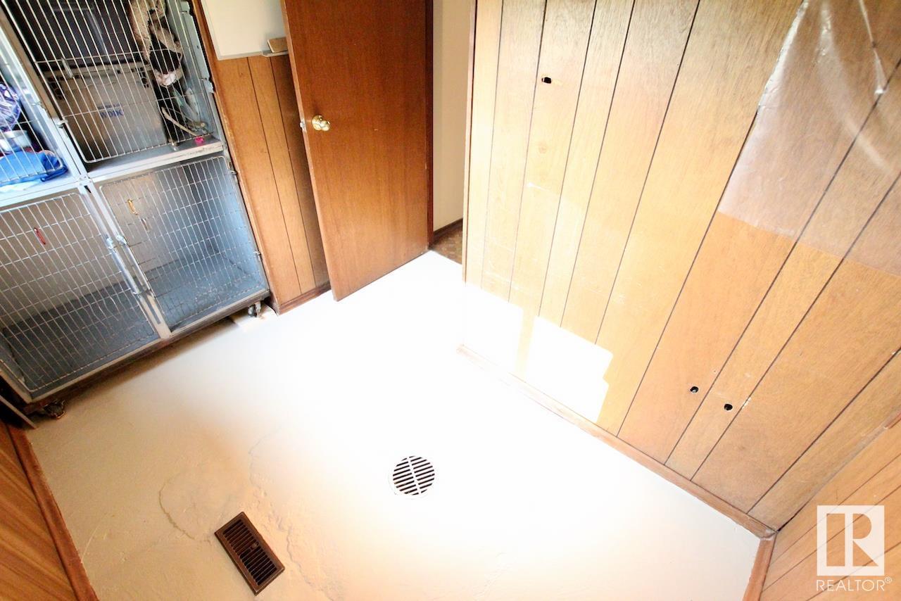 5615 Railway Av Property Photo 21