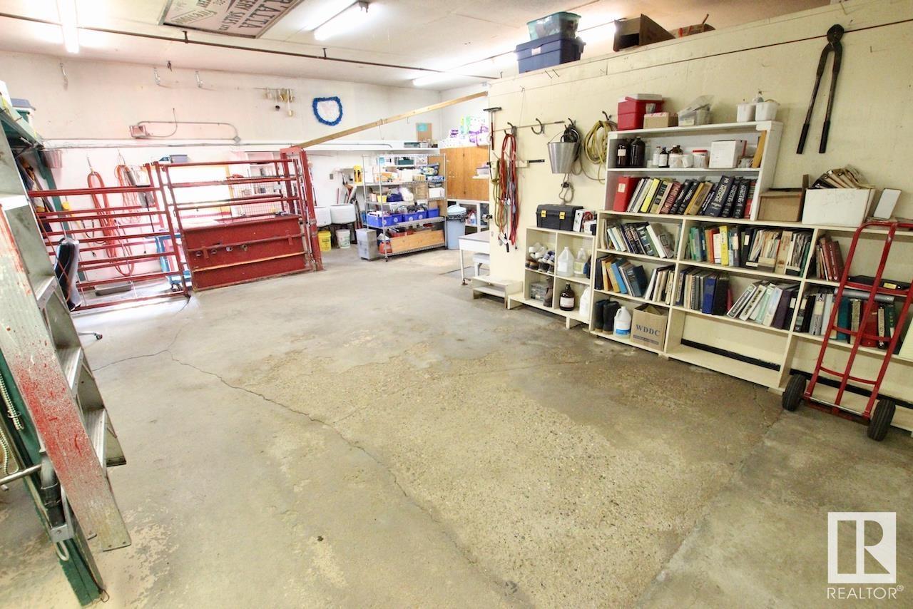 5615 Railway Av Property Photo 25