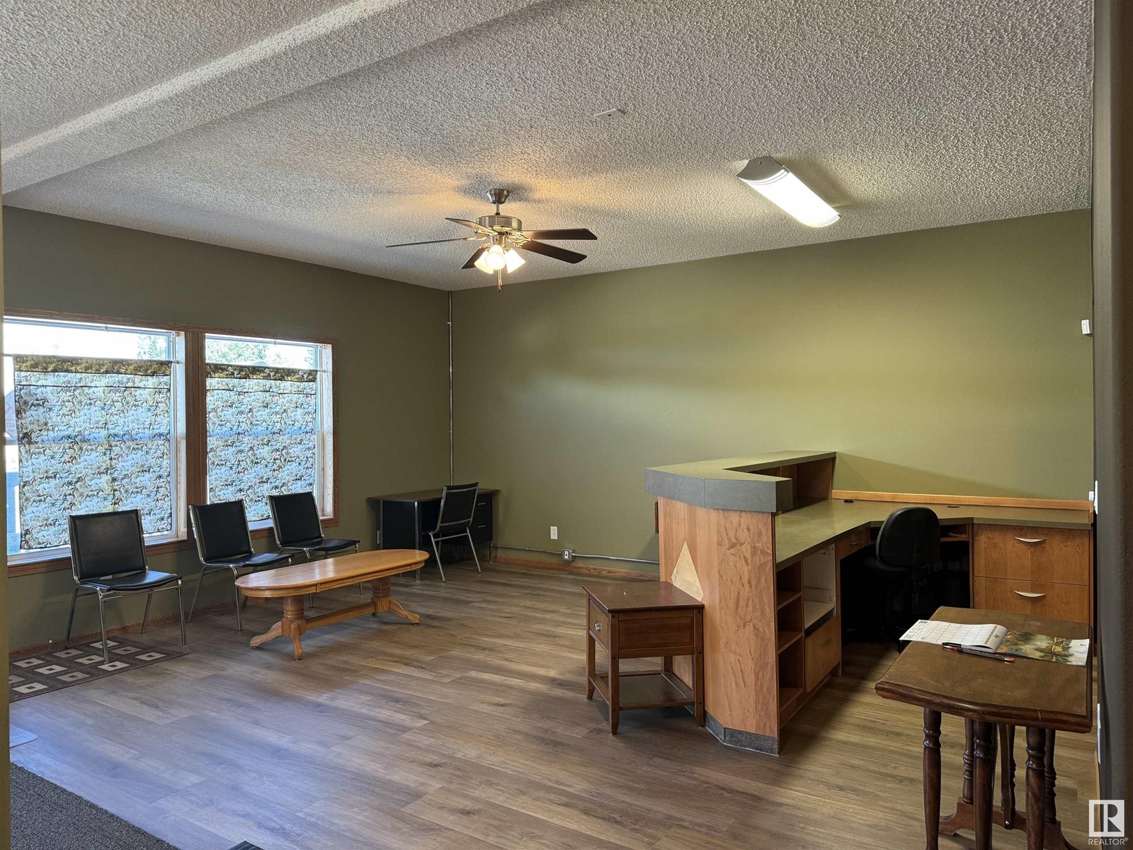 5023 50 Av Property Photo 12