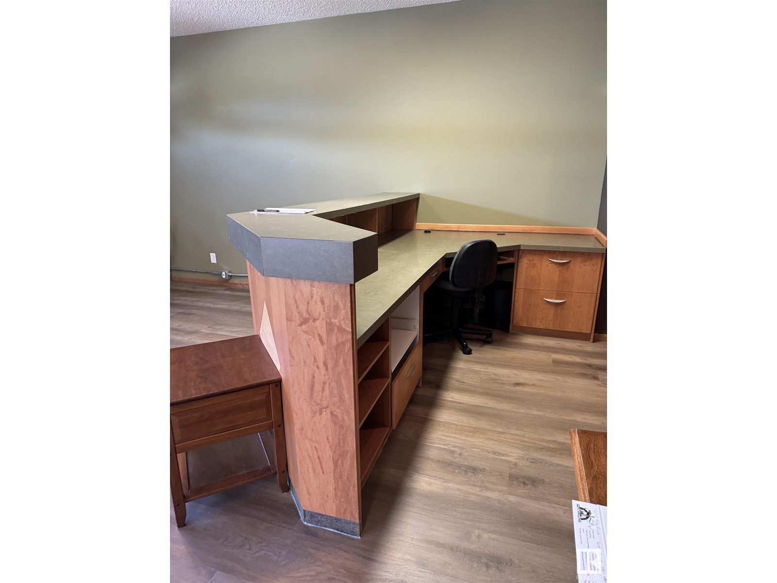 5023 50 Av Property Photo 13