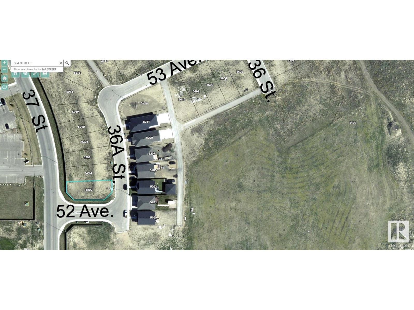 5202 36a St Property Photo 1