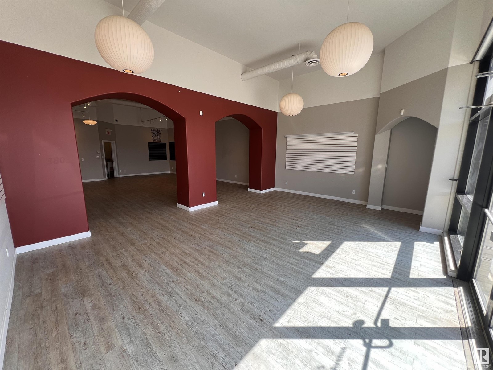 #105 3801 49 Av Property Photo 3