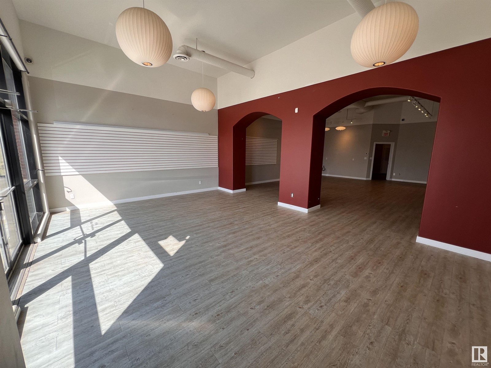 #105 3801 49 Av Property Photo 4