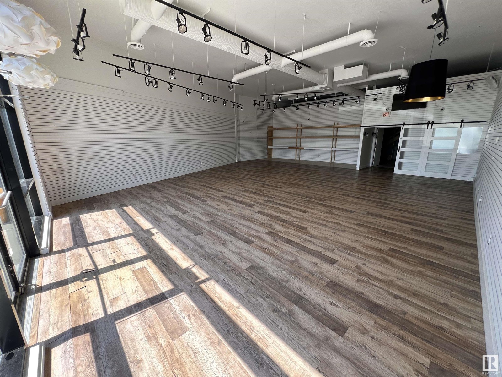 #104 3801 49 Av Property Photo 3
