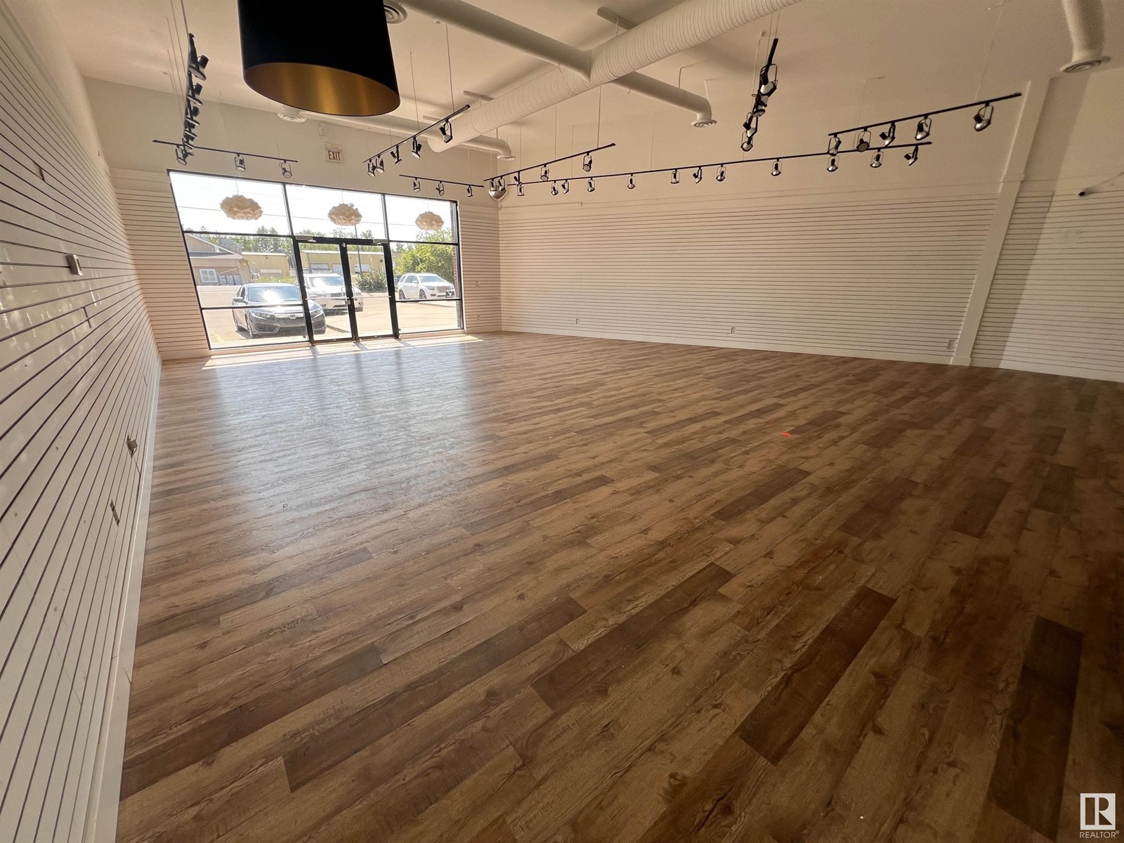 #104 3801 49 Av Property Photo 6