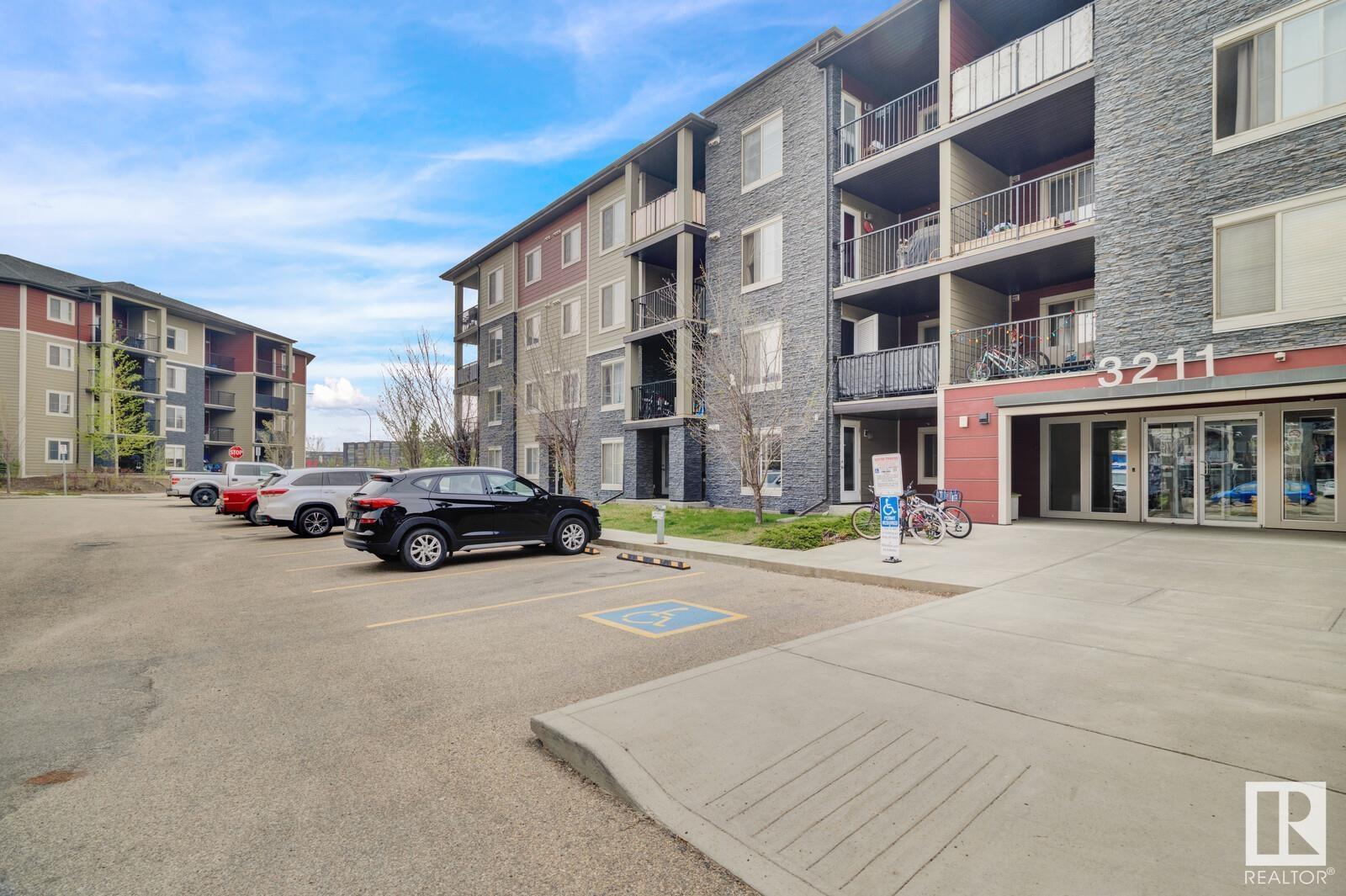 #106 3211 James Mowatt Tr Sw Property Photo 2