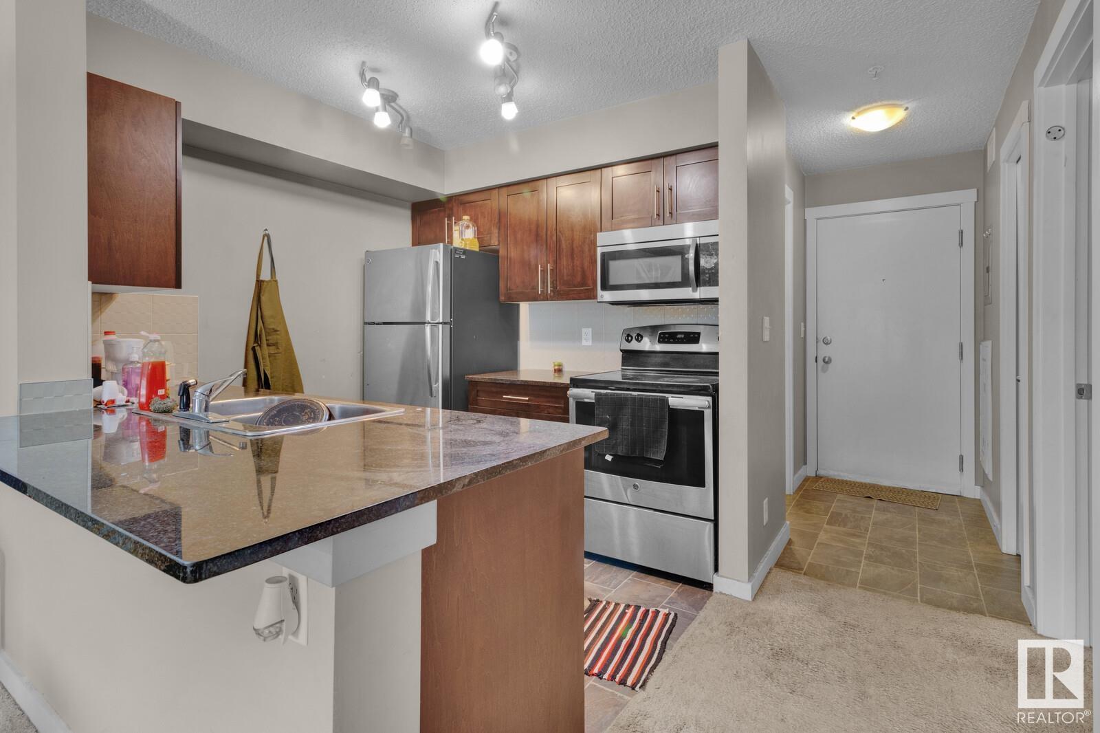#106 3211 James Mowatt Tr Sw Property Photo 12