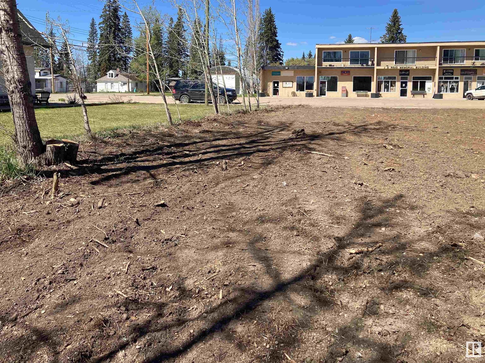 5121 50 Av Property Photo 5