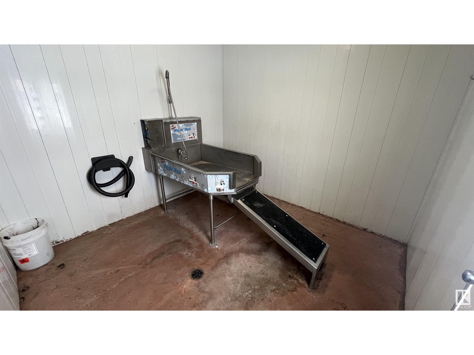 6201 49 Av Property Photo 12