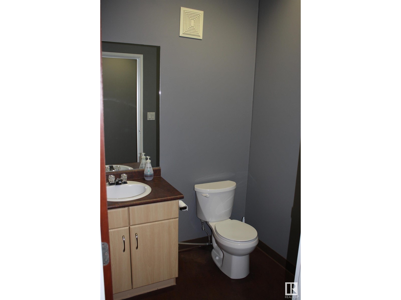#200 6960 Roper Rd Nw Property Photo 17
