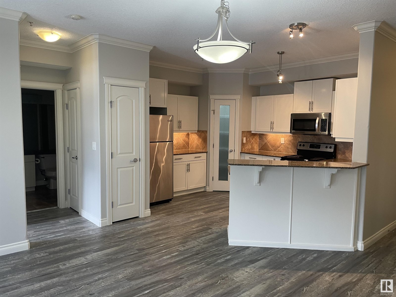 #236 10121 80 Av Nw Property Photo 2