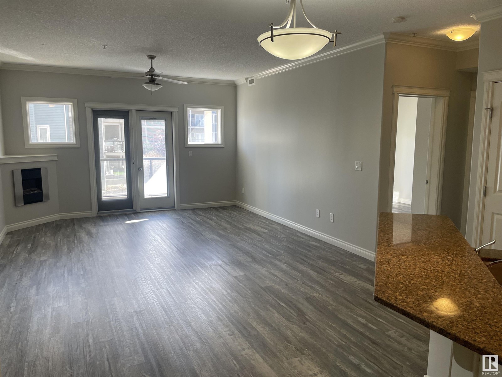 #236 10121 80 Av Nw Property Photo 4