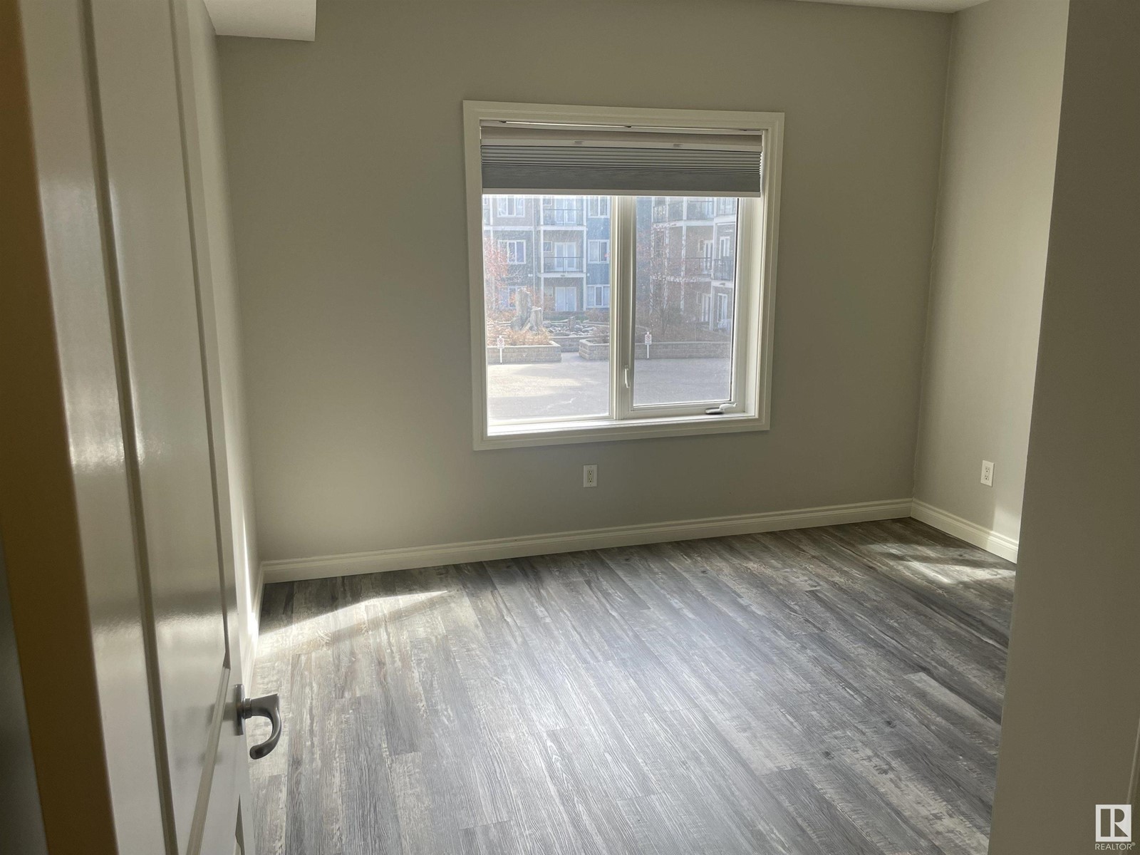 #236 10121 80 Av Nw Property Photo 17