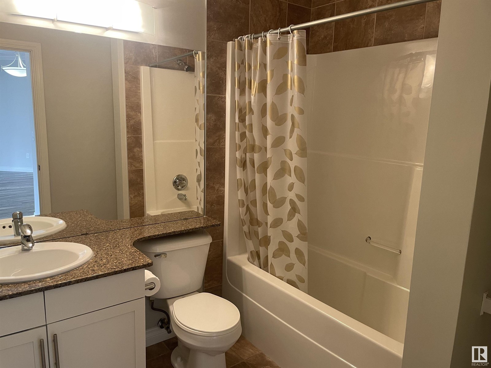 #236 10121 80 Av Nw Property Photo 19