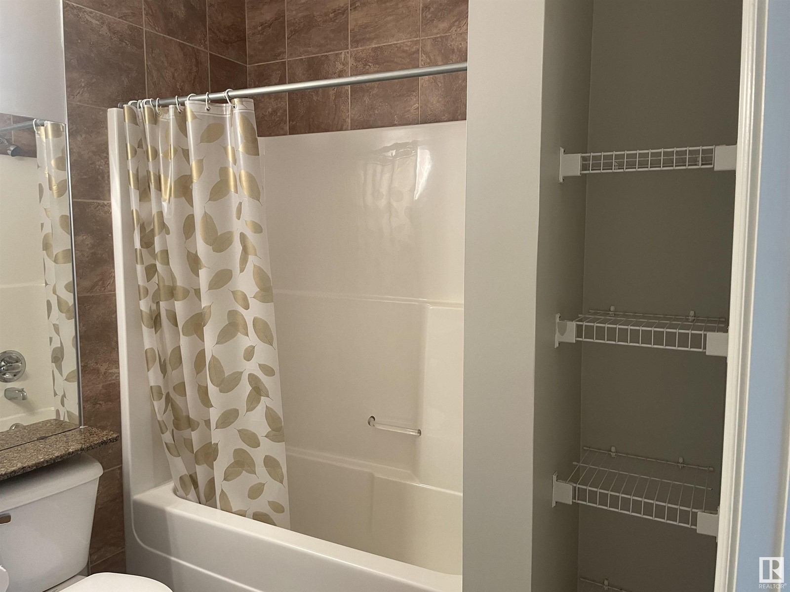 #236 10121 80 Av Nw Property Photo 20