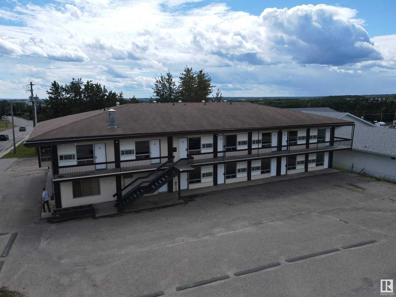 5403 50 Av Property Photo 1