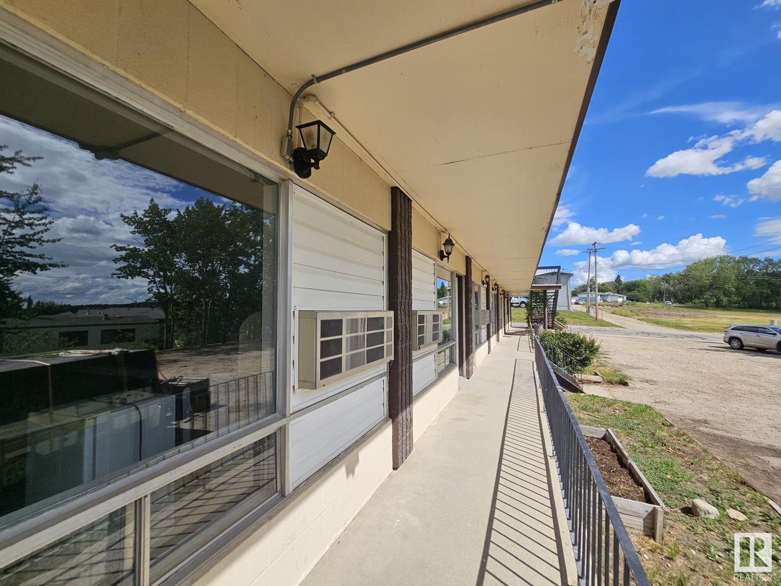 5403 50 Av Property Photo 9