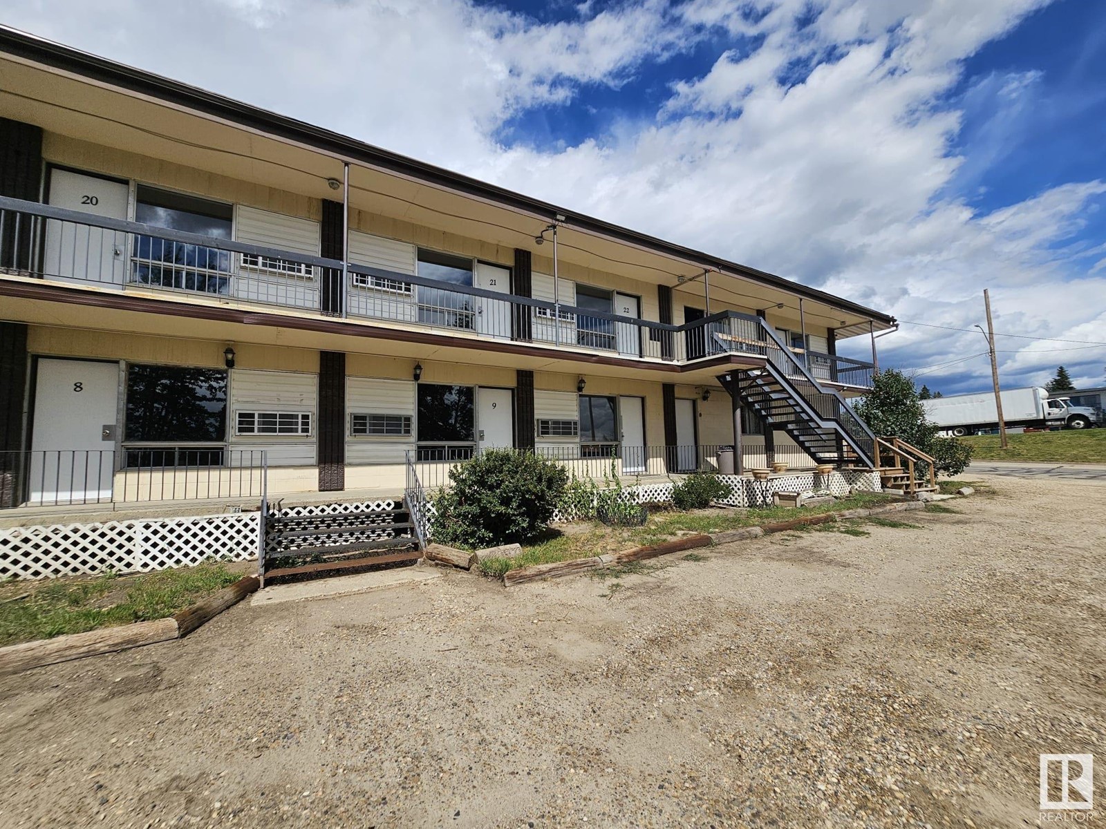 5403 50 Av Property Photo 11