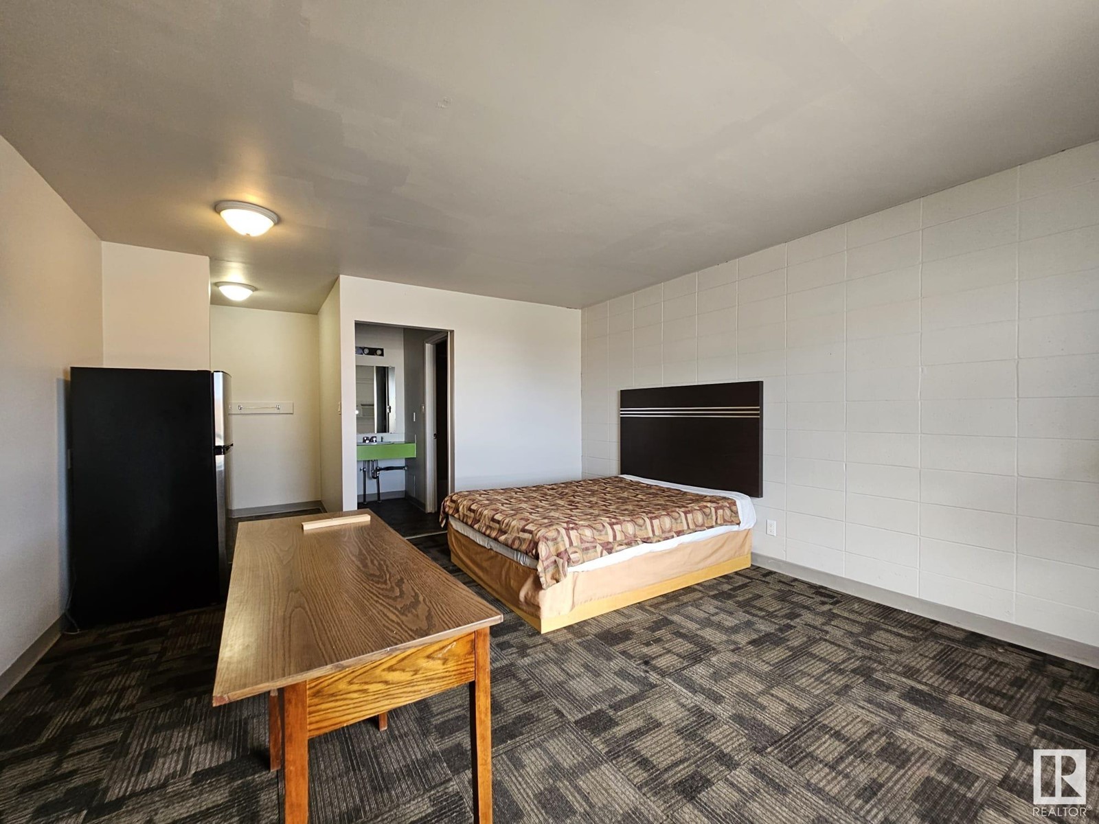 5403 50 Av Property Photo 31