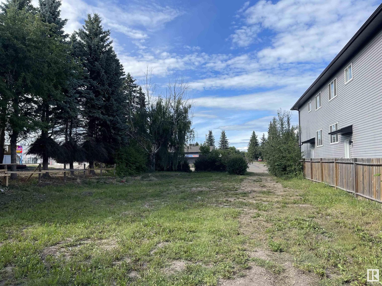 4915 50 Av Property Photo