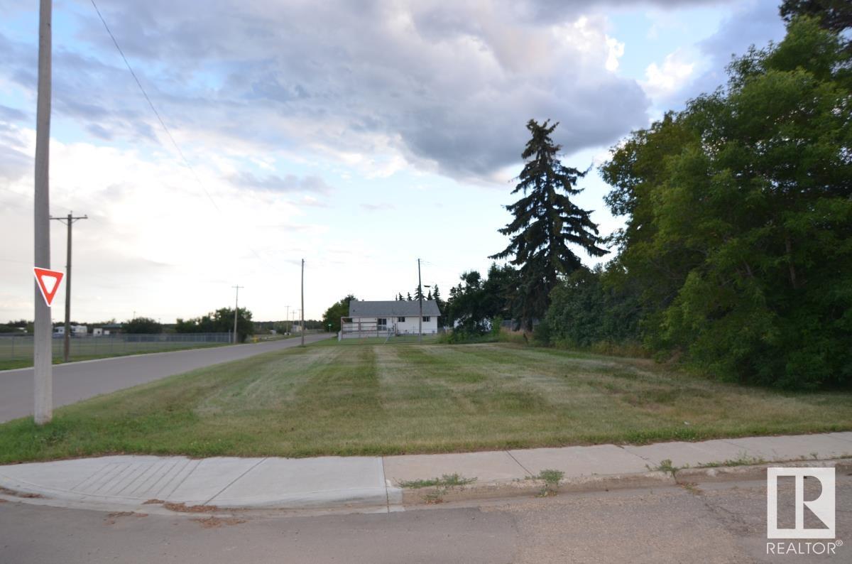4803 53 Av Property Photo 4
