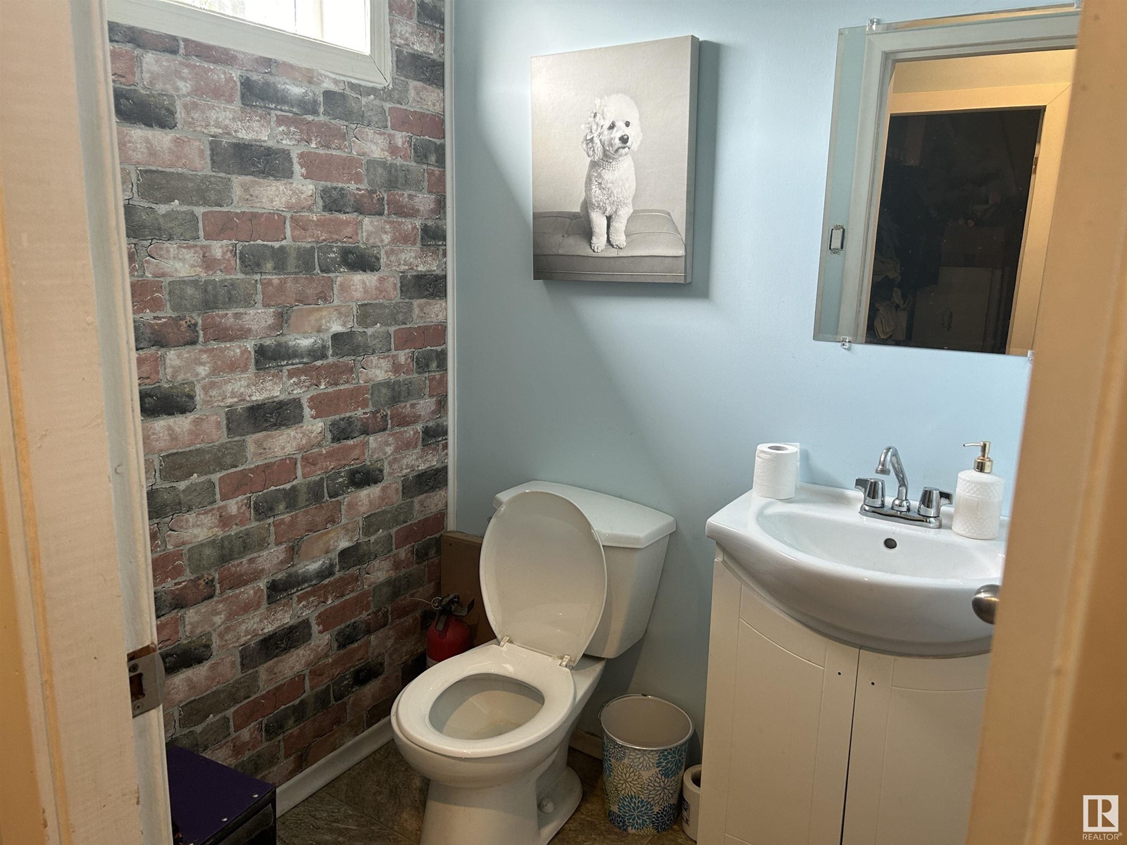 4816 50 Av Property Photo 13