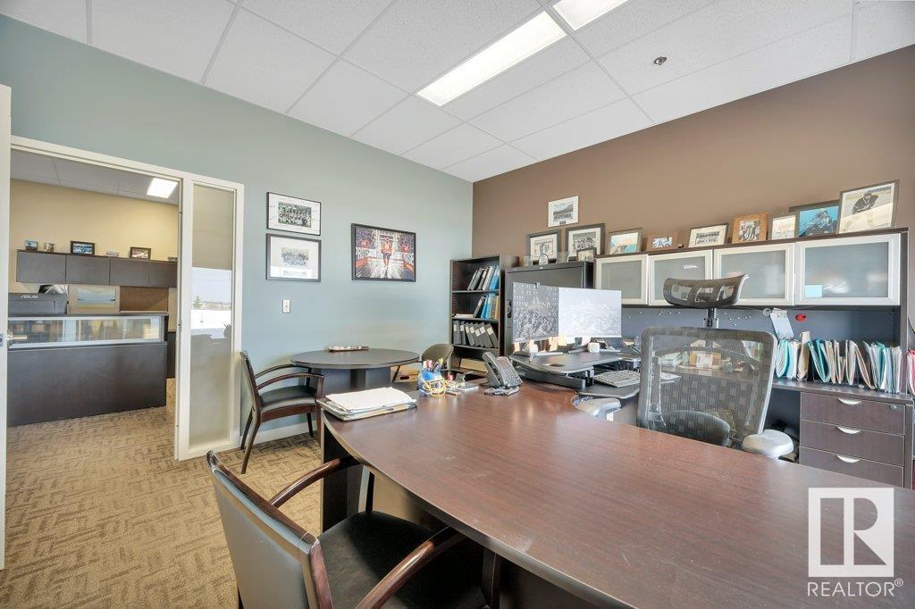 #201 2520 Ellwood Dr Sw Property Photo 18