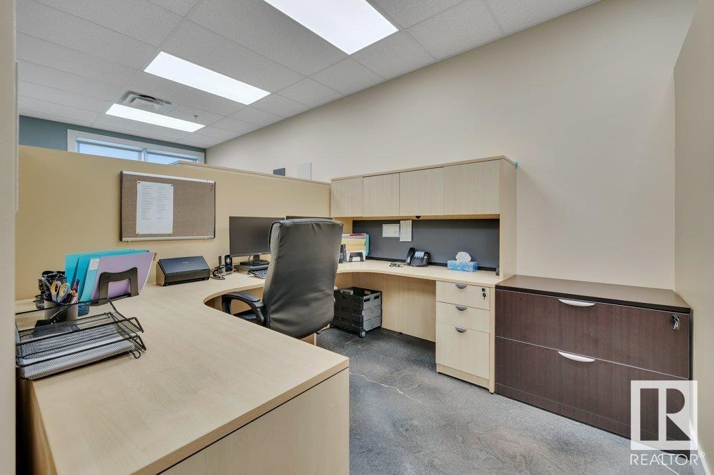 #201 2520 Ellwood Dr Sw Property Photo 31