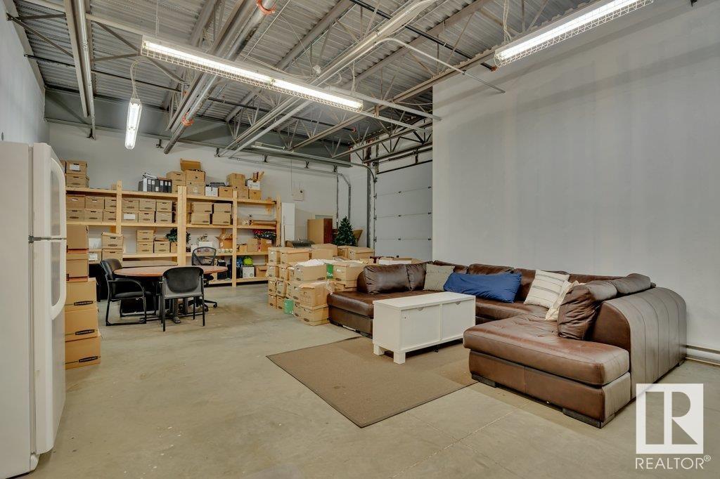 #201 2520 Ellwood Dr Sw Property Photo 39