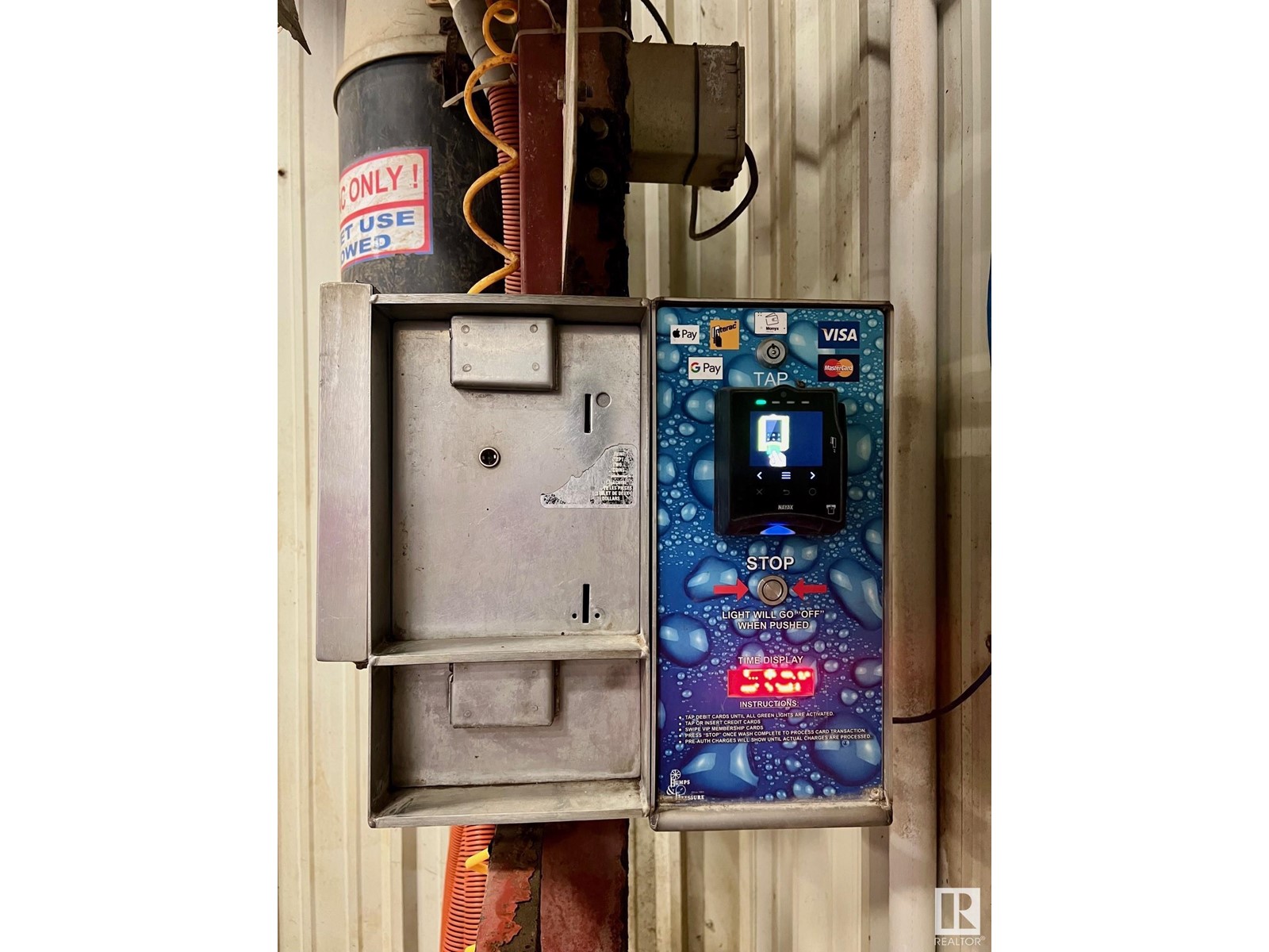 8816 111 St Property Photo 6