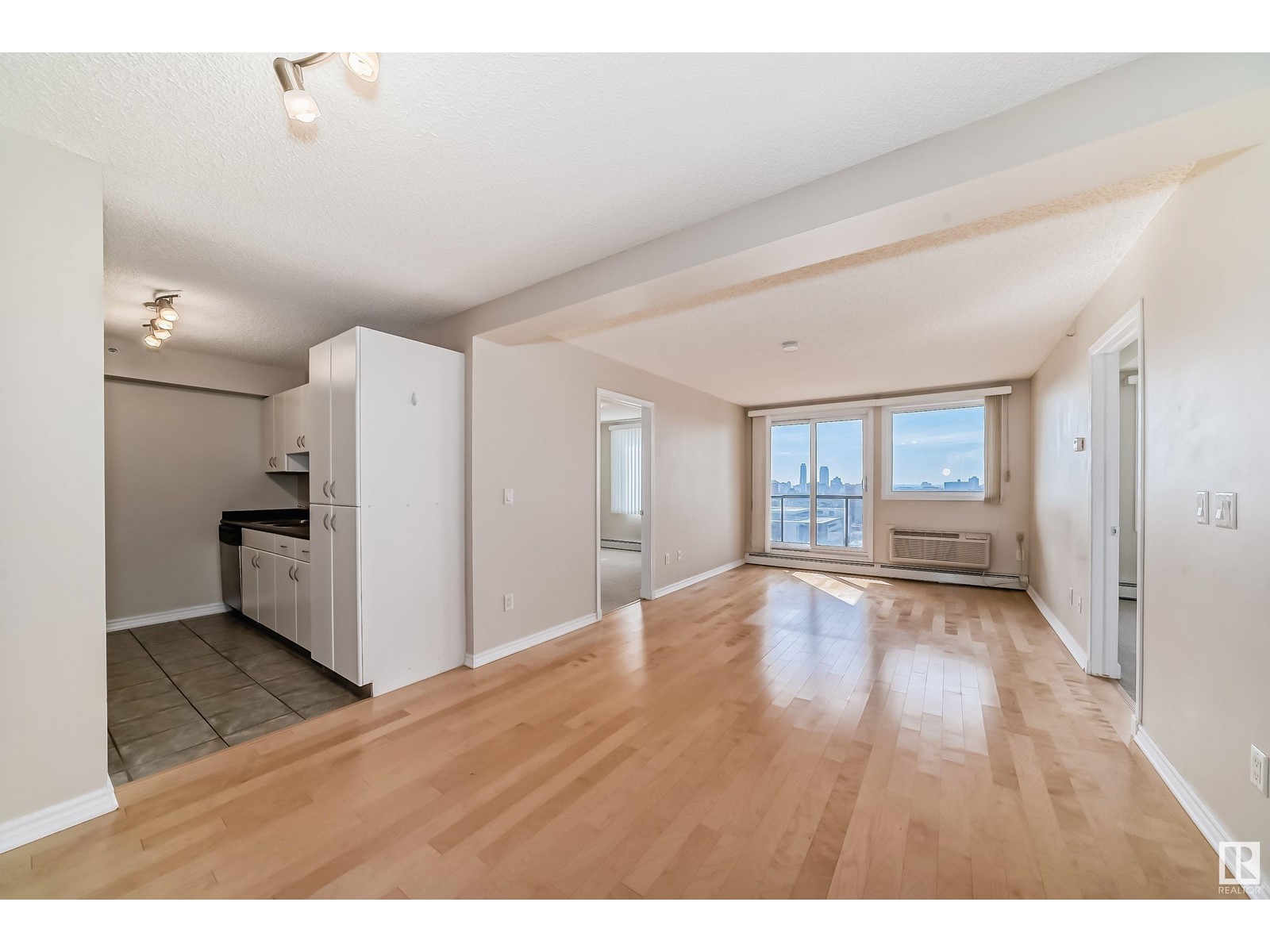 #1703 10303 105 St Nw Property Photo 14