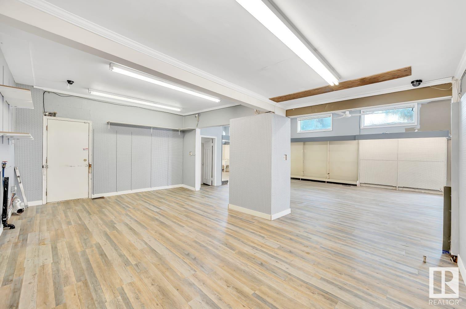 10130 100 Av Property Photo 8