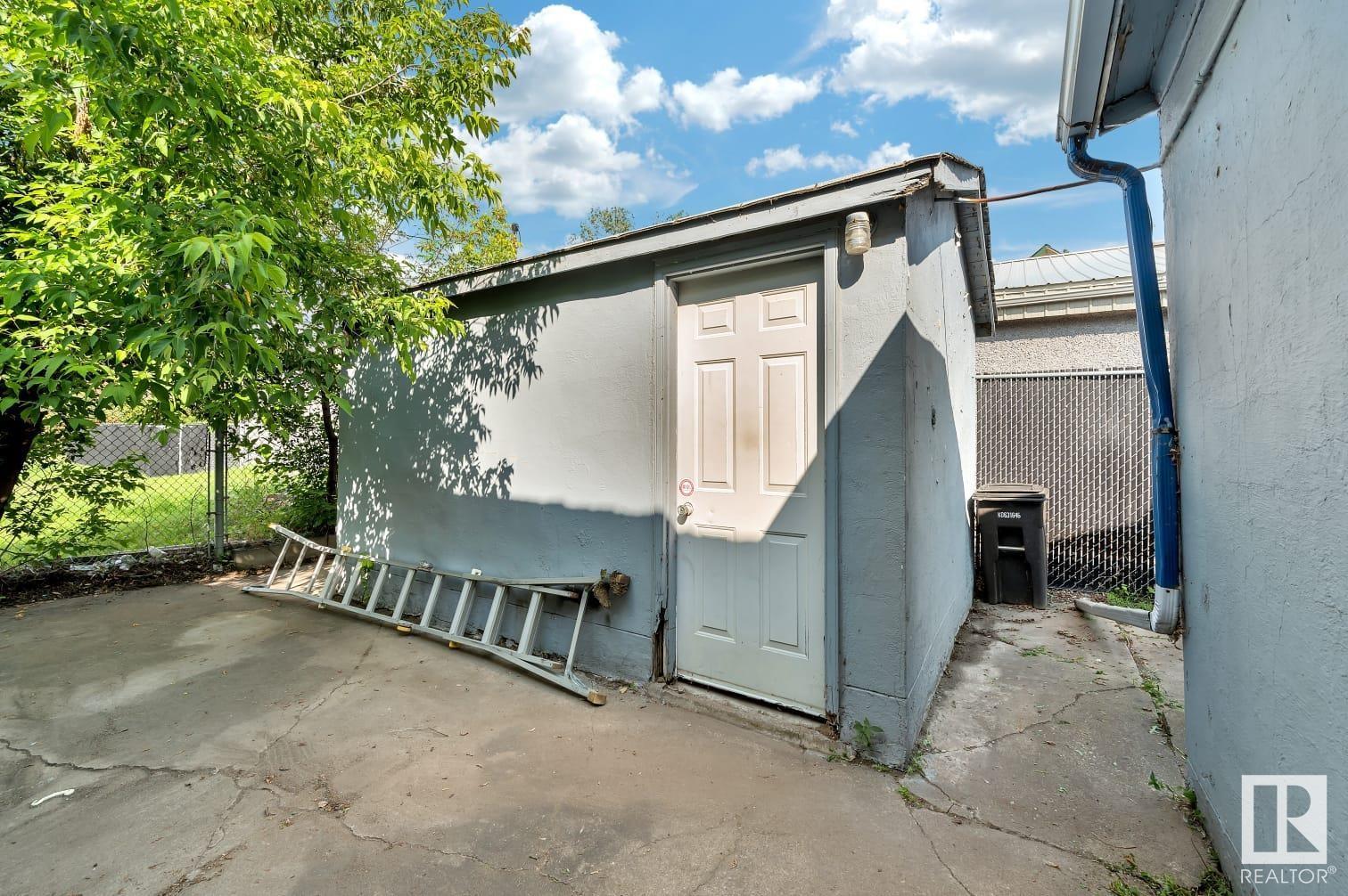 10130 100 Av Property Photo 12