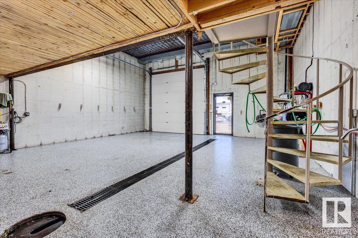 9508 62 Av Nw Property Photo 35