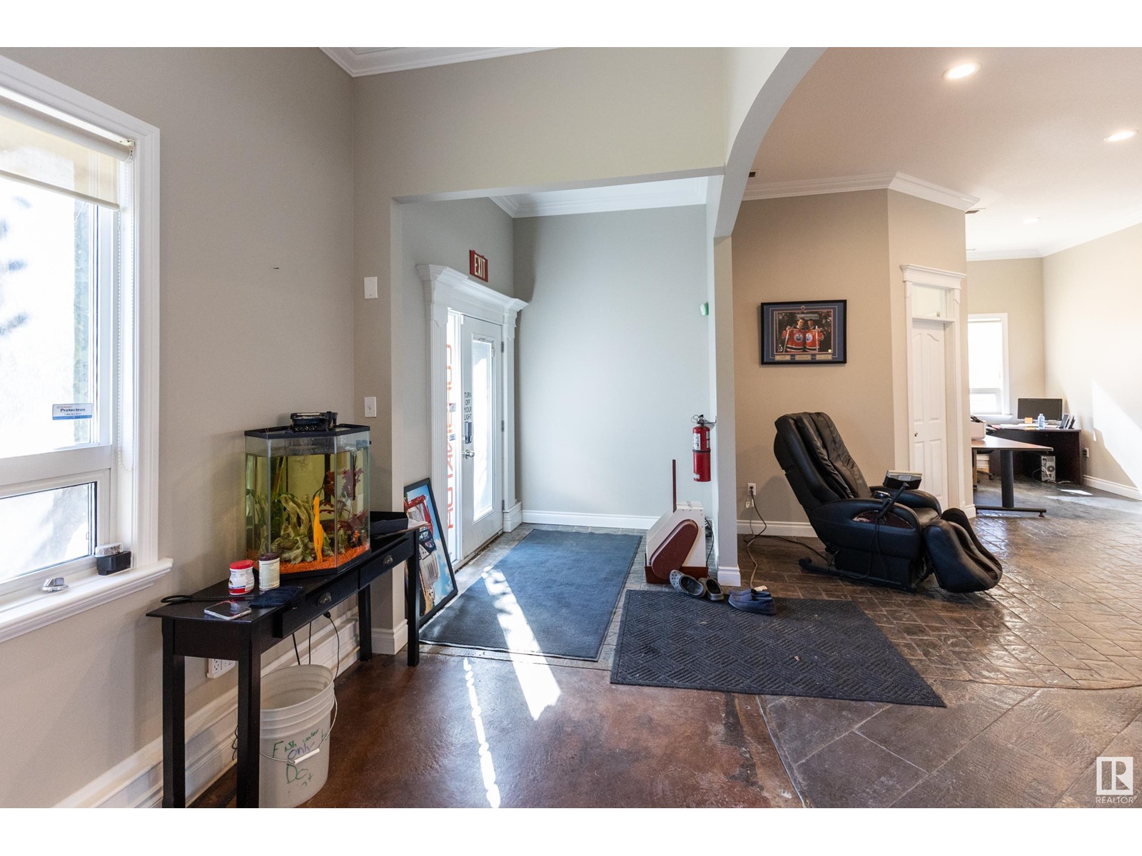 12020 28 St Ne Property Photo 4