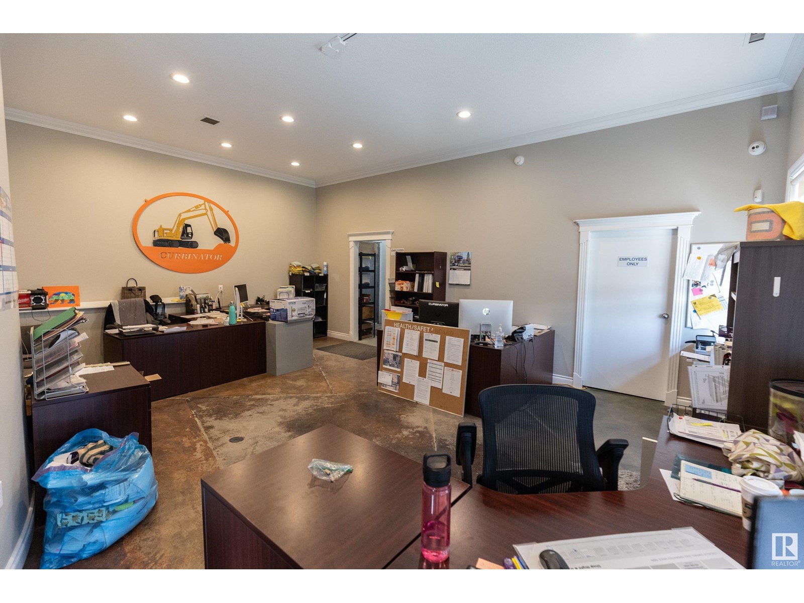 12020 28 St Ne Property Photo 6