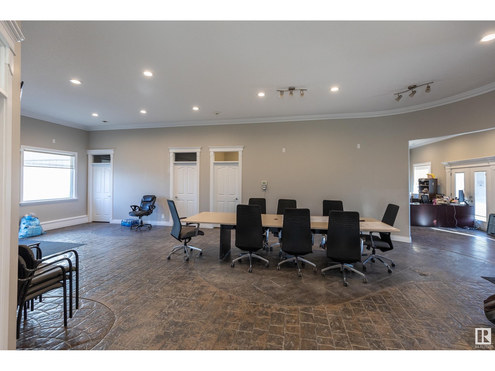 12020 28 St Ne Property Photo 8