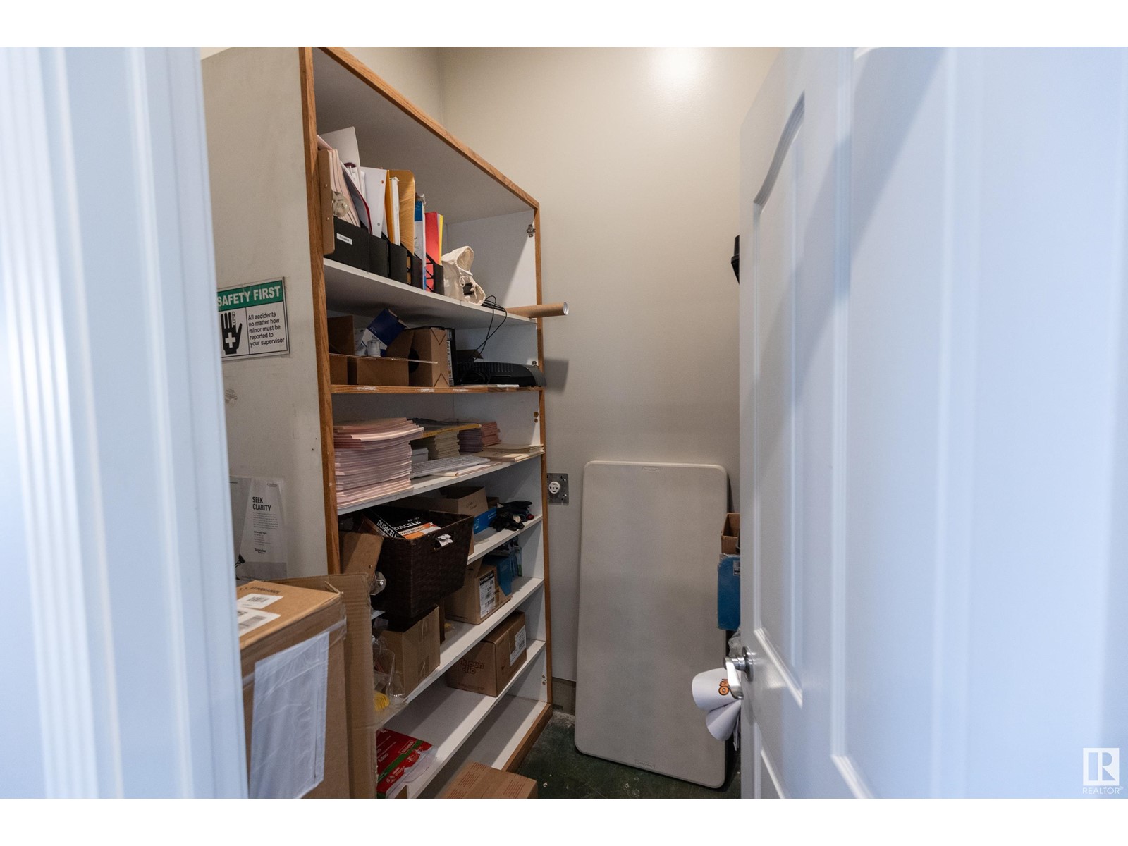 12020 28 St Ne Property Photo 15