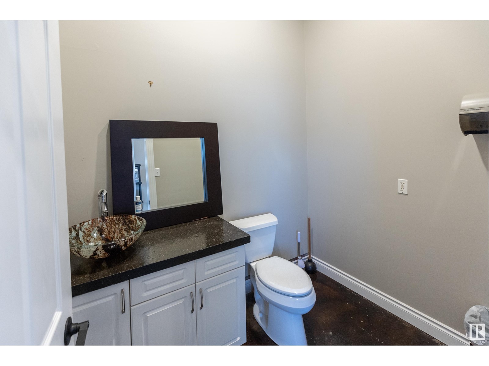 12020 28 St Ne Property Photo 17